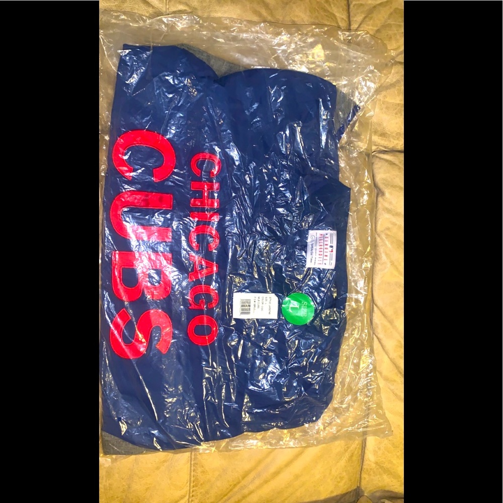 Brand New Chicago Cubs Jacket size L